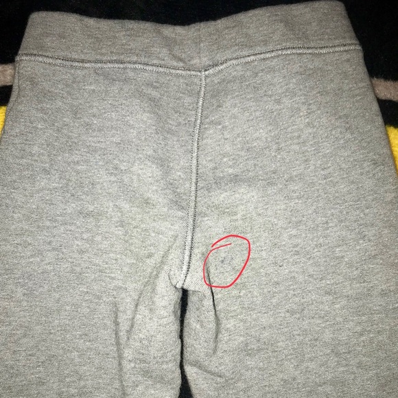 🚫SOLD🚫GUCCI SWEATPANTS SZ 5 - Picture 7 of 8